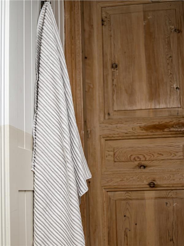 Tutto Beige Bath Towel